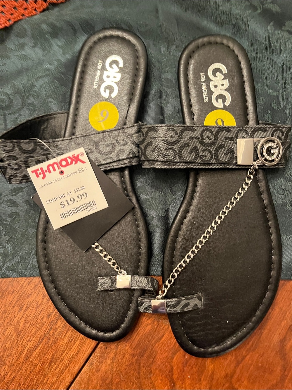 GBG Los Angeles Black Logo Chain Toe-Post Sandals